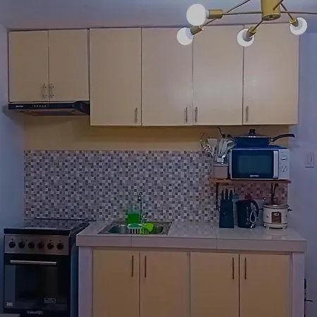One Spatial Two Bedroom Condominium Unit With Pool And Gym Free Netflix And Wifi Iloilo City Exterior photo