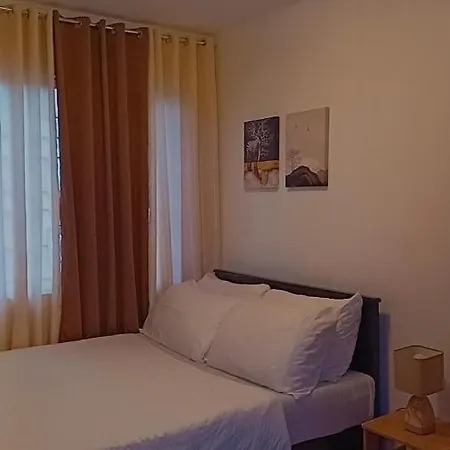 One Spatial Two Bedroom Condominium Unit With Pool And Gym Free Netflix And Wifi Iloilo City Exterior photo