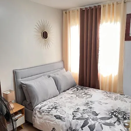 One Spatial Two Bedroom Condominium Unit With Pool And Gym Free Netflix And Wifi Iloilo City Exterior photo