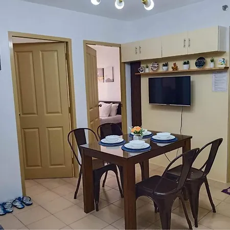 One Spatial Two Bedroom Condominium Unit With Pool And Gym Free Netflix And Wifi Iloilo City Exterior photo