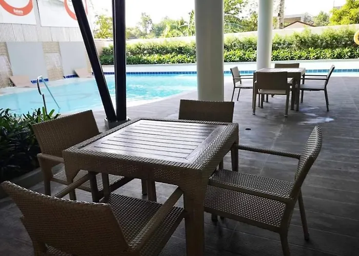 One Spatial Two Bedroom Condominium Unit With Pool And Gym Free Netflix And Wifi