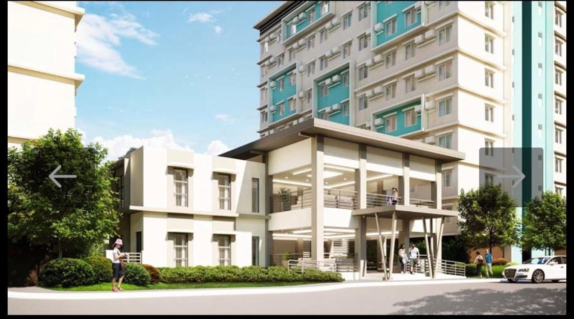 One Spatial Two Bedroom Unit With Pool And Gym Free Netflix And Wifi * Iloilo City