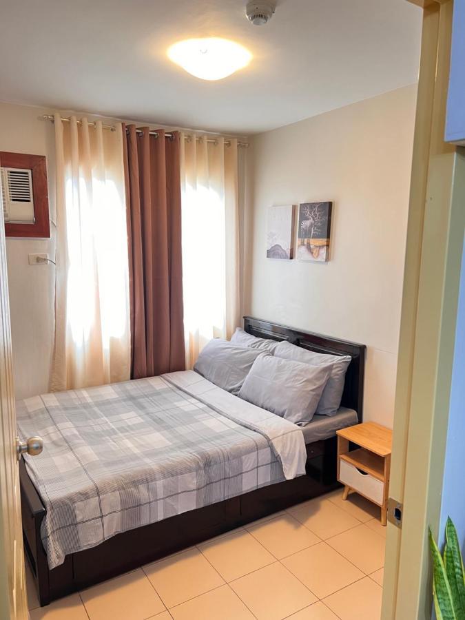 One Spatial Two Bedroom Unit With Pool And Gym Free Netflix And Wifi